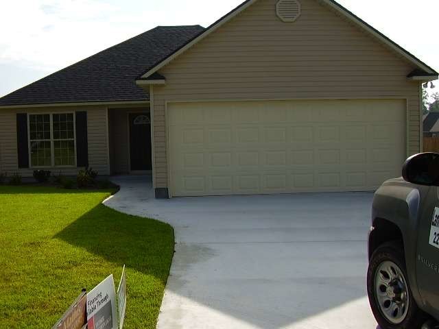 Primary Photo - 16 Palmetto Pines Ln