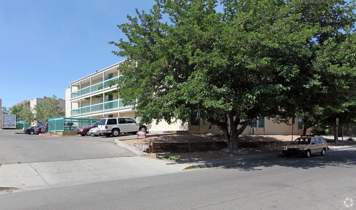 Foto del edificio - University Studio Apartments