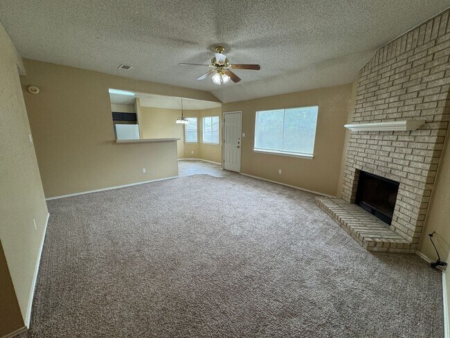 Foto del edificio - 5006 Glenoak Dr