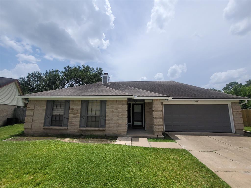 Foto principal - 6607 Readsland Ln