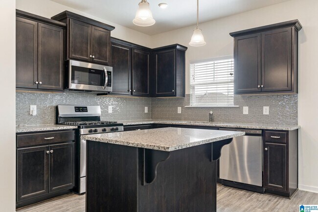 Building Photo - 6004 Widgeon Dr