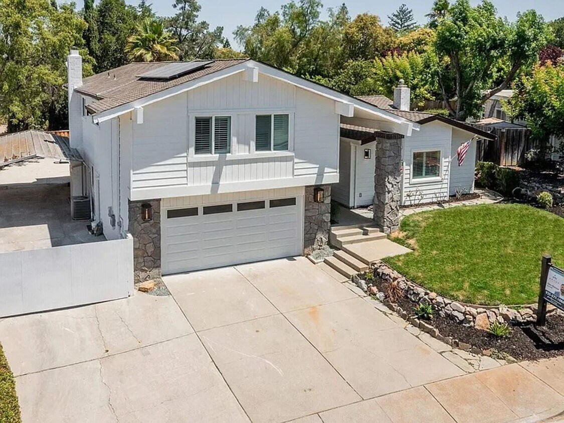 Primary Photo - Vintage Hills, Pleasanton 4 Bed, 3 Ba., So...