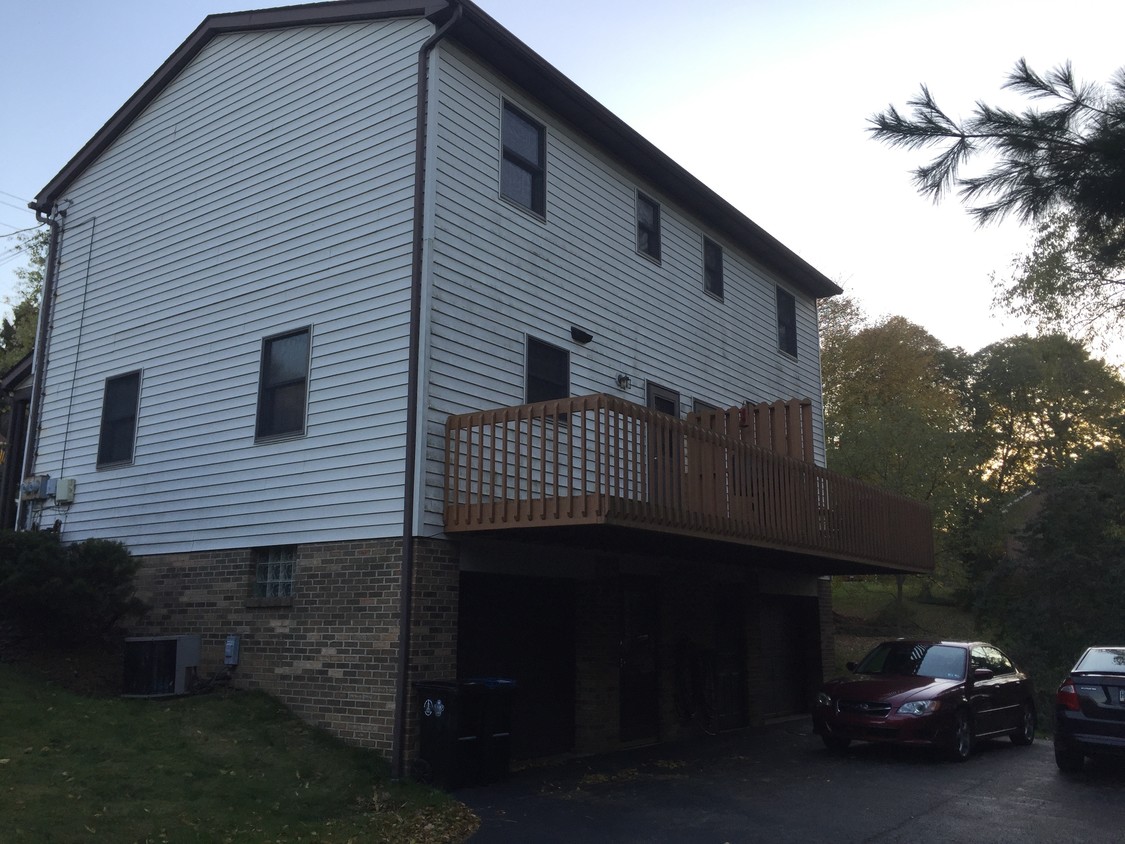 250 W Ingomar Rd, Pittsburgh, PA 15237 Townhome Rentals in Pittsburgh