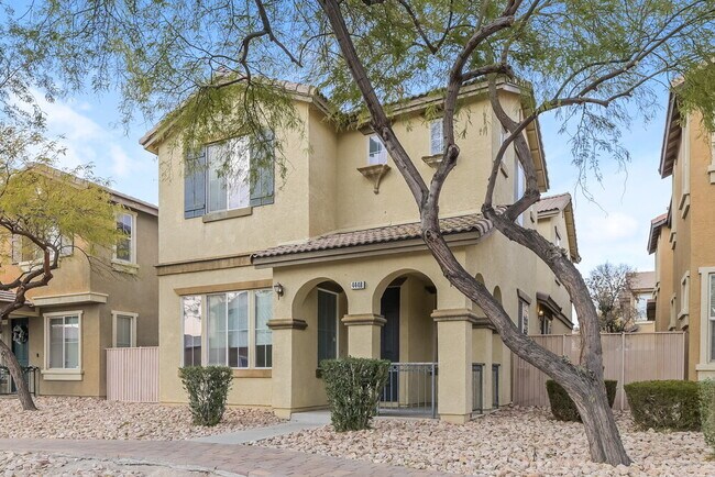 Foto del edificio - 4448 Nestos Valley Ave