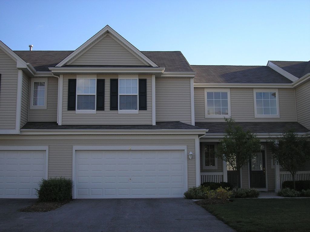 1517 Grand Dr, DeKalb, IL 60115 Townhome Rentals in DeKalb IL