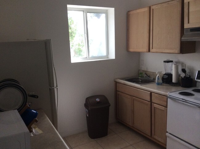 Building Photo - 1021 NW 3rd St