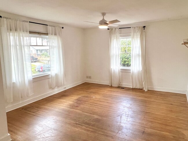 Building Photo - Charming Craftsman In The Heart Of Roseway Neighborhood