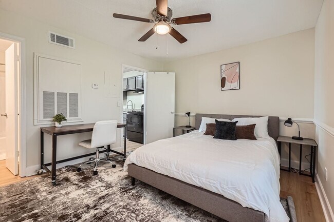 Foto del edificio - 2600 Castleberry Rd