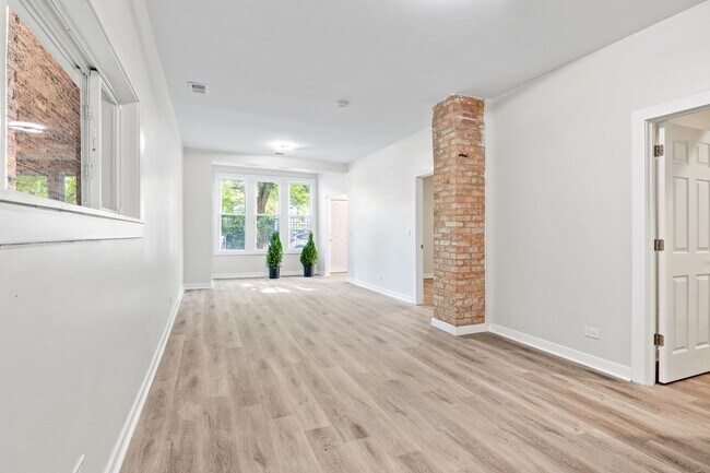 Building Photo - 3646 W Wabansia Ave