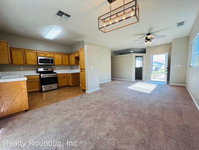 Building Photo - 2 br, 2 bath House - 930 Elk Hills Dr