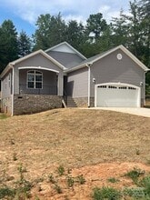 Building Photo - 153 Brook Creek Dr