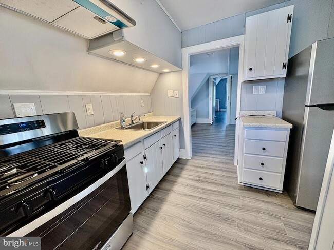 Foto del edificio - 735 Morgan Ave