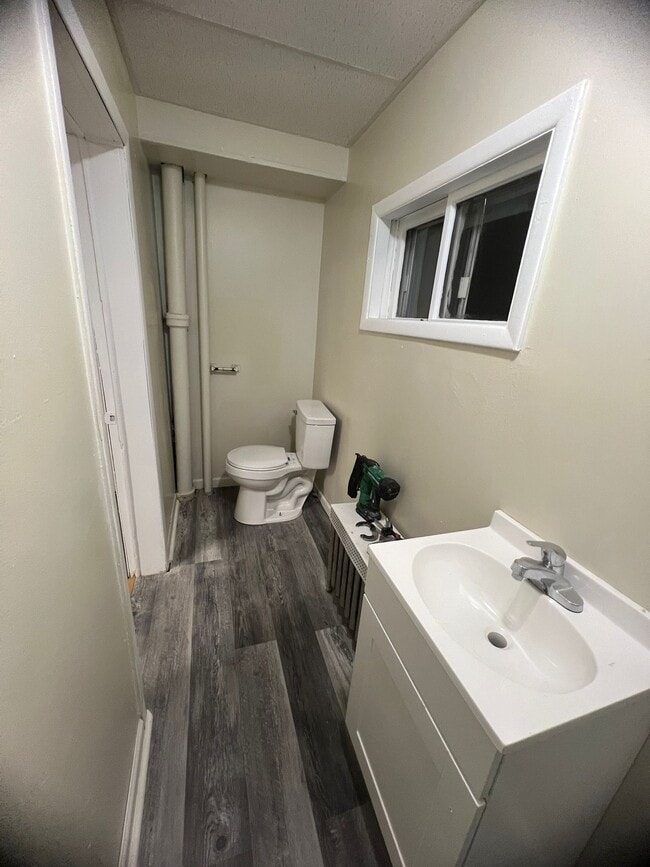 Building Photo - 713 Jackson St