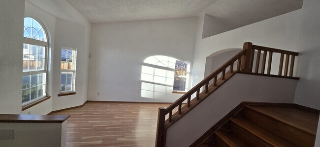 Foto del edificio - 2110 S Uravan St