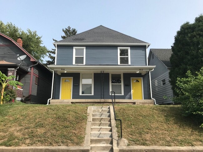 Building Photo - Iowa 910-912