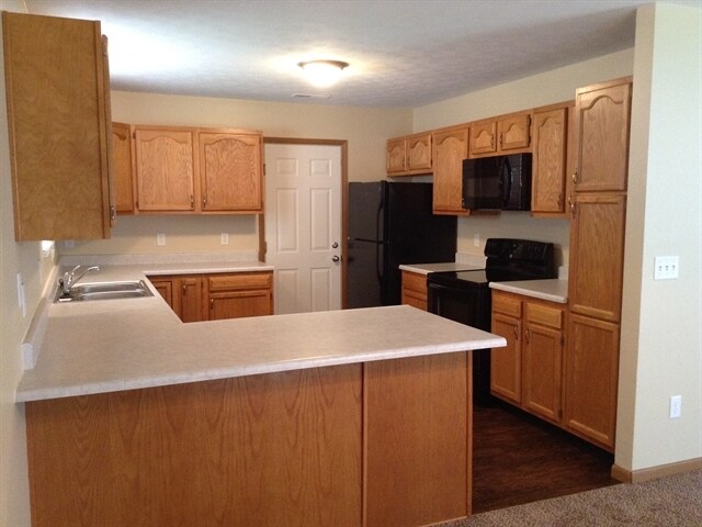 Foto del edificio - 1344 Crescent Ct