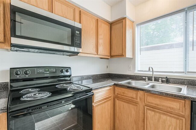 Foto del edificio - 10336 Cook Rd