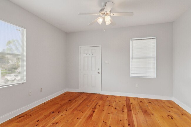 Building Photo - Great Gentilly Double