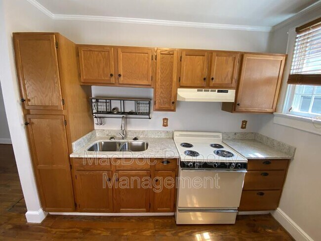 Foto del edificio - 806 Caroline St