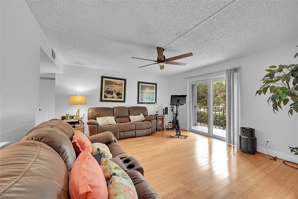 Foto principal - 3909 N Ocean Blvd