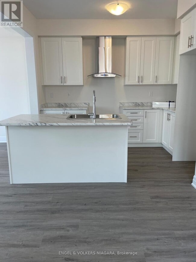 Building Photo - 9266 Griffon St
