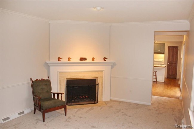 Foto del edificio - 799 E Long Lake Rd