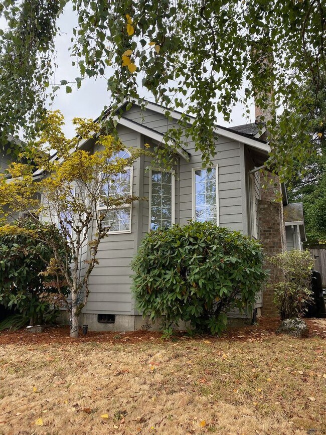 Sexton Mountain Neighborhood House Rental in Beaverton, OR