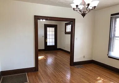 Foto del edificio - Charming 3-Bedroom Home in the Heart of Co...