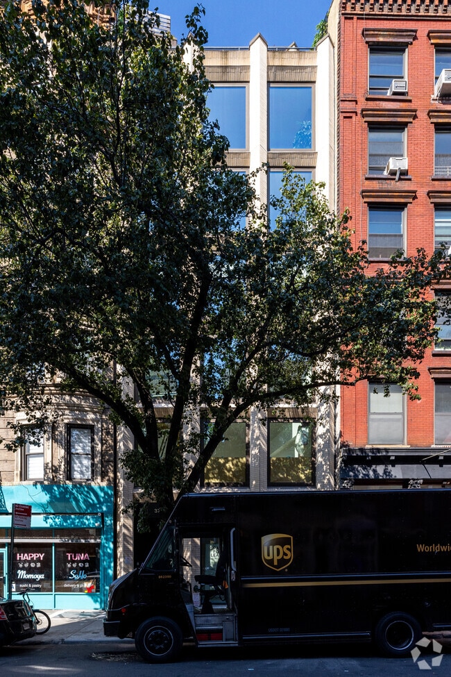 Building Photo - 378 Broome St