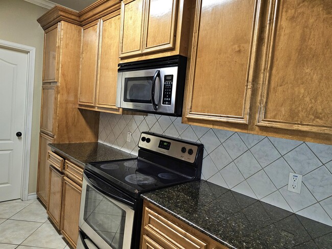 Foto del edificio - 6214 Manresa Dr