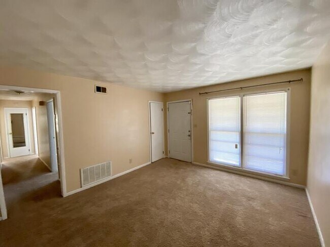 Building Photo - 3208 Harvey St NW
