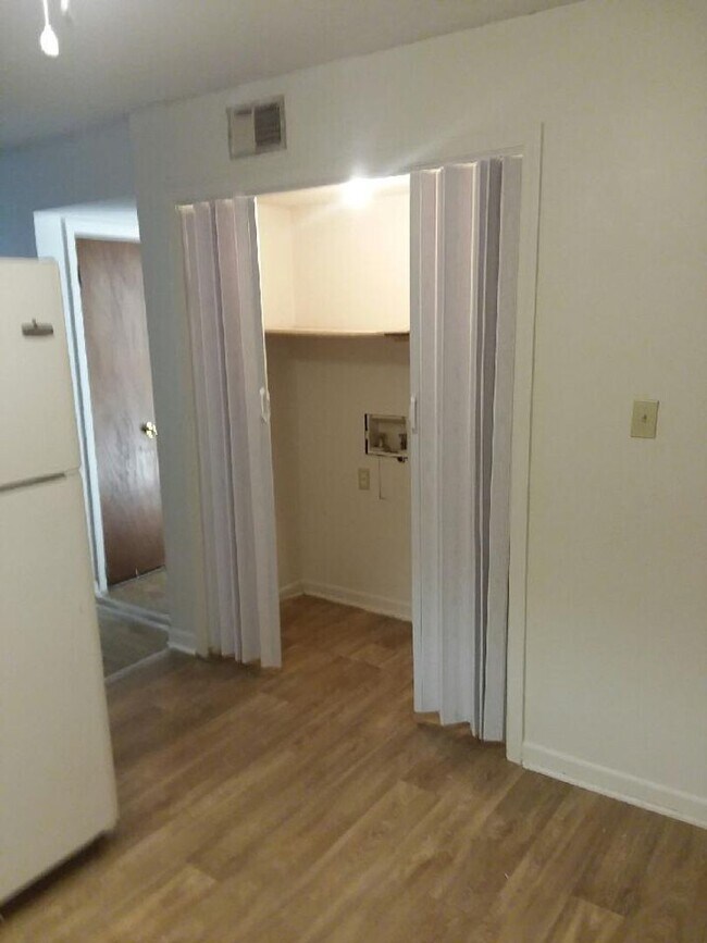 Foto del edificio - 2 bedroom 1 bath condo