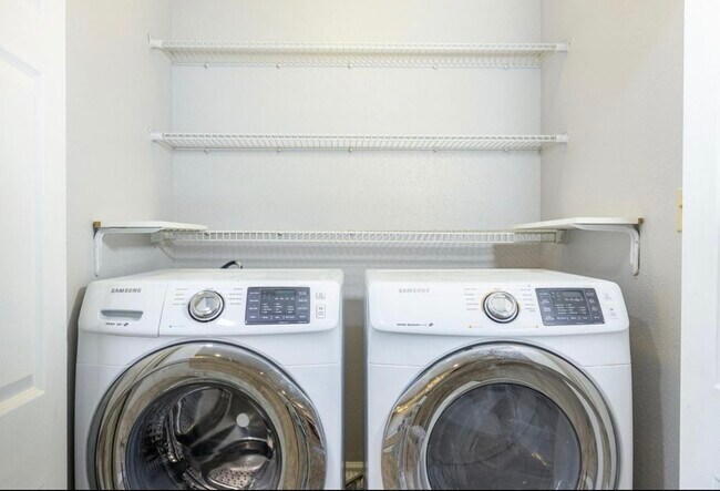 Building Photo - Leila Ave