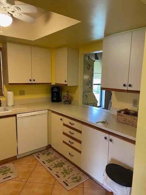 Foto del edificio - 421 SW South River Dr