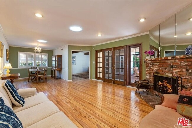 Building Photo - 5849 Goodland Ave