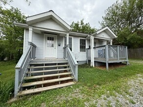 Building Photo - 505 Vine St