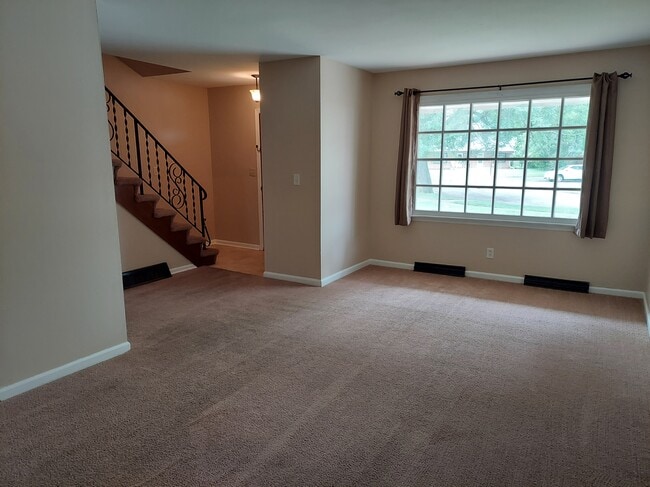 Living room - 4550 Apple Orchard Ln