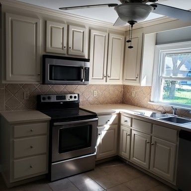 Foto del edificio - 2 Bed 1 Bath West End Bungalow