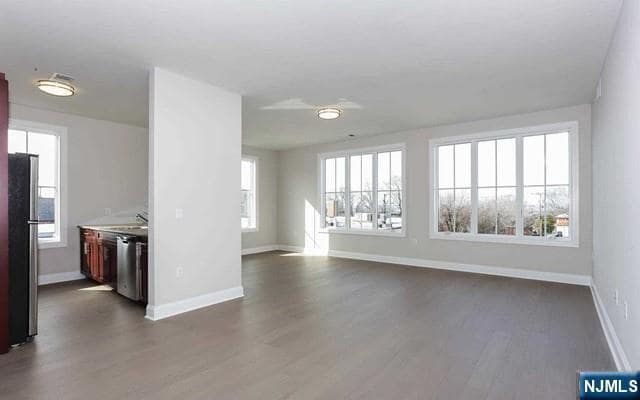 Building Photo - 555 10th St