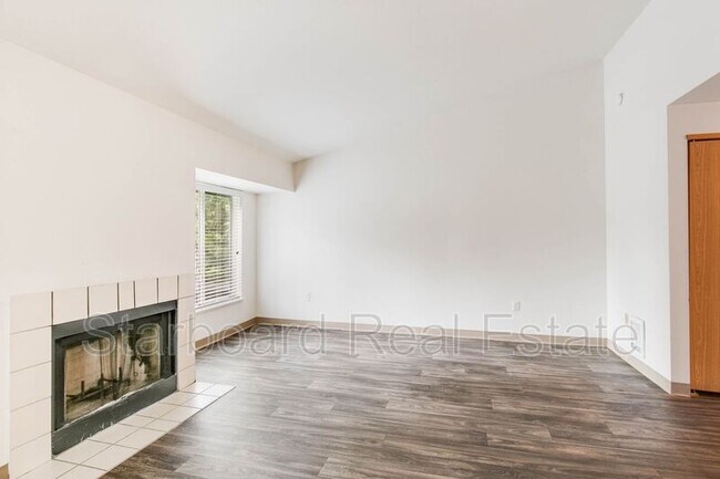 Foto del edificio - 3990 Starboard Ln SE