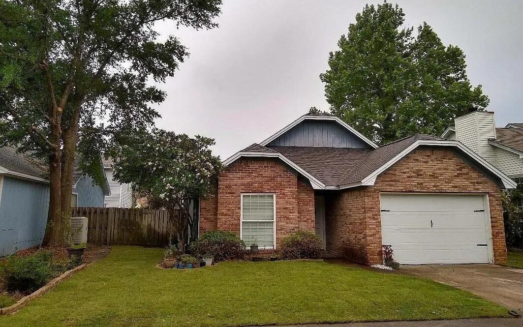 Foto principal - 507 Woodland Park Cir