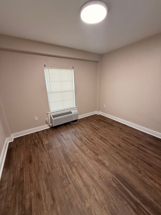 Foto del edificio - 3801 Halsey St