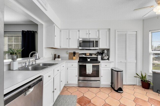 Foto del edificio - 4258 E Weeping Willow Cir