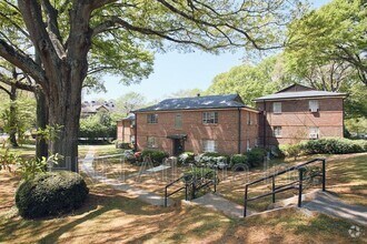 Building Photo - 1337 Briarwood Dr NE