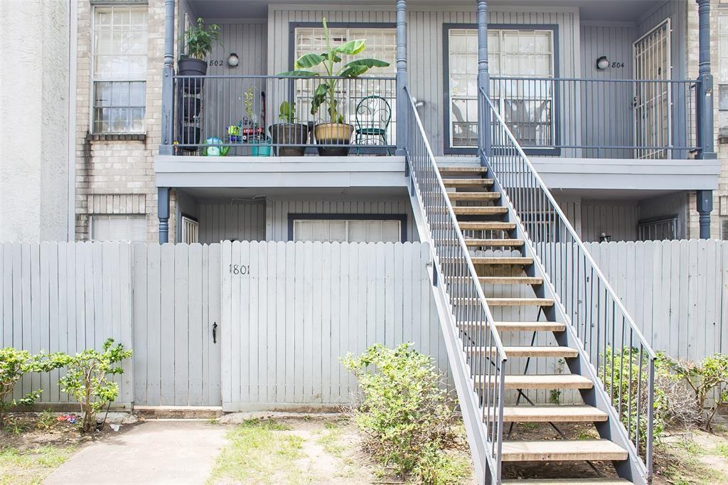 Primary Photo - 6606 De Moss Dr