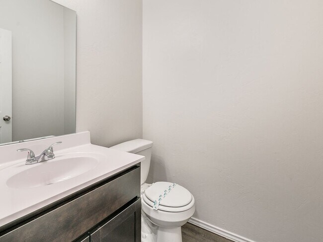 Foto del edificio - *Pre-leasing* Four Bedroom | Two and a Hal...