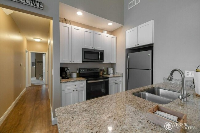 Foto del edificio - 1770 Drayton Park Ct