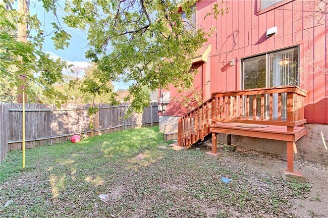 Foto del edificio - 6708 Windrift Way