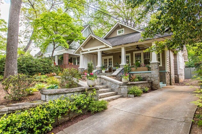 Foto del edificio - 1001 McLynn Ave NE