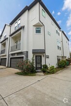 Building Photo - 964 W 24th St